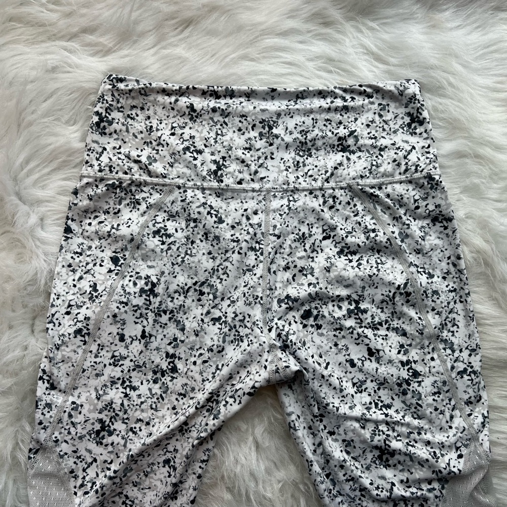 Athleta Sandstone Pattern Salutation Mesh Leggings - image 5